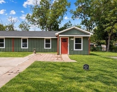 3903 Orlando Court - Photo Thumbnail 1