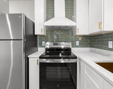 3903 Orlando Court - Photo Thumbnail 15