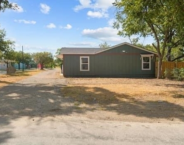 3903 Orlando Court - Photo Thumbnail 3