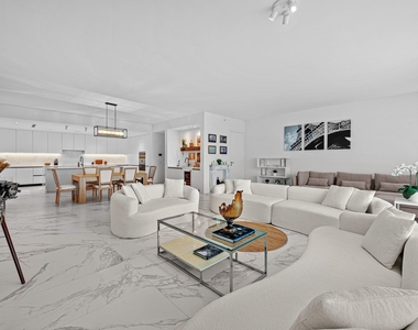 160 Isle Of Venice Drive - Photo Thumbnail 7