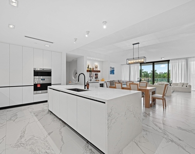 160 Isle Of Venice Drive - Photo Thumbnail 13