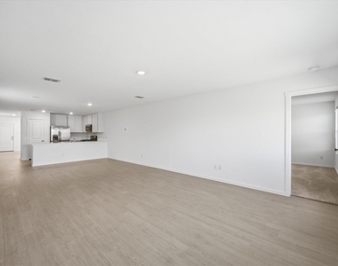 1625 Elliott Road - Photo Thumbnail 2