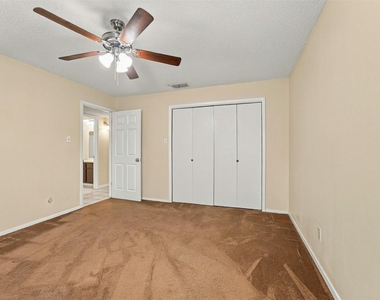 410 W Franklin Street - Photo Thumbnail 6