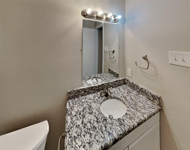 3905 Branch Hollow Drive - Photo Thumbnail 12