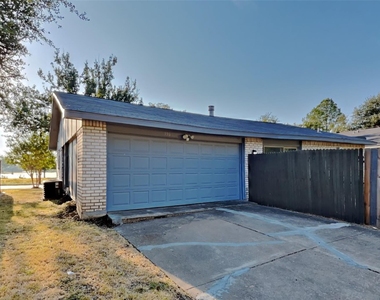 3905 Branch Hollow Drive - Photo Thumbnail 19