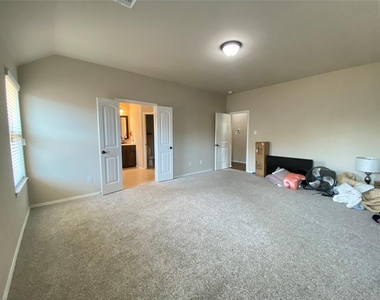 228 Buckskin Drive - Photo Thumbnail 12