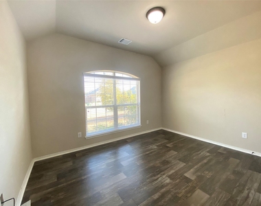 228 Buckskin Drive - Photo Thumbnail 15
