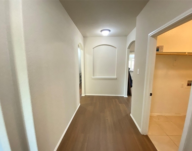 228 Buckskin Drive - Photo Thumbnail 20