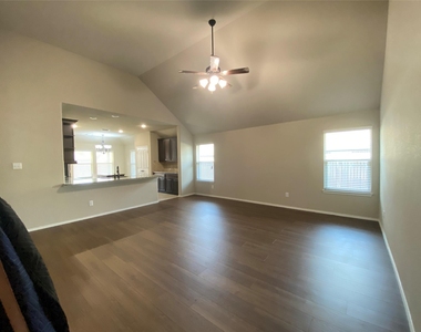 228 Buckskin Drive - Photo Thumbnail 2