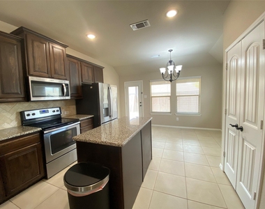 228 Buckskin Drive - Photo Thumbnail 7