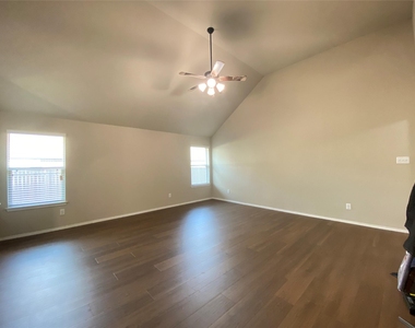 228 Buckskin Drive - Photo Thumbnail 5