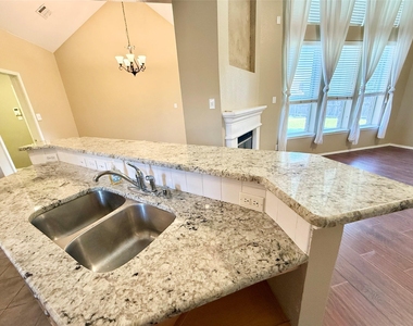 5828 Southmoor Lane - Photo Thumbnail 12