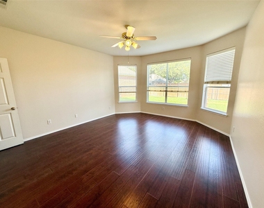 5828 Southmoor Lane - Photo Thumbnail 15