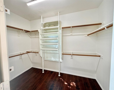 5828 Southmoor Lane - Photo Thumbnail 19