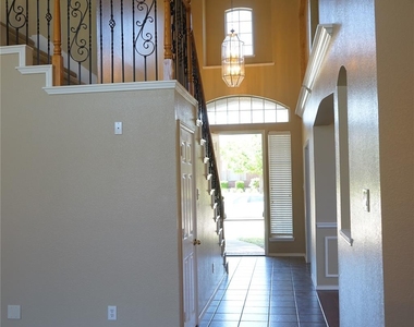 5828 Southmoor Lane - Photo Thumbnail 7
