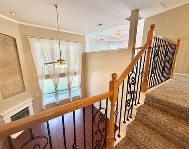 5828 Southmoor Lane - Photo Thumbnail 6