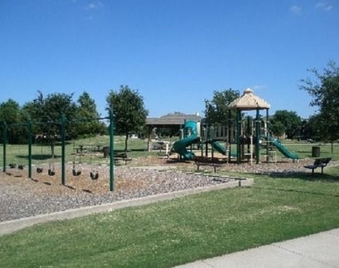 5828 Southmoor Lane - Photo Thumbnail 32