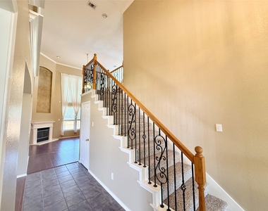 5828 Southmoor Lane - Photo Thumbnail 4
