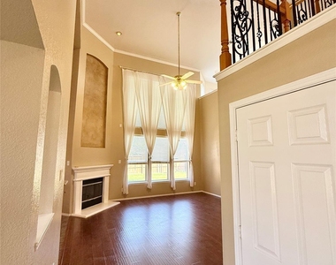 5828 Southmoor Lane - Photo Thumbnail 34