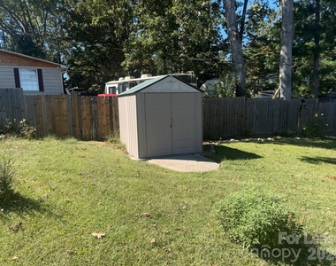 103 Fairground Avenue - Photo Thumbnail 2