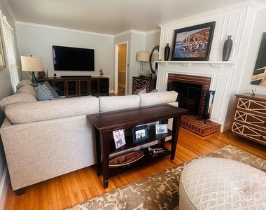 5320 Seacroft Road - Photo Thumbnail 5