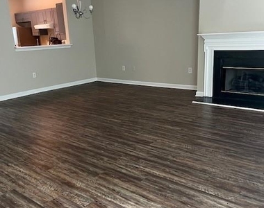 6412 Mallard View Lane - Photo Thumbnail 2