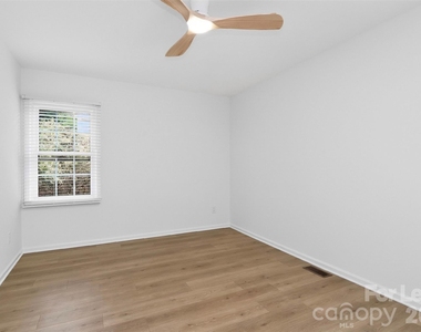 1943 Watlington Drive - Photo Thumbnail 31