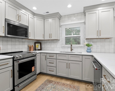 1943 Watlington Drive - Photo Thumbnail 12