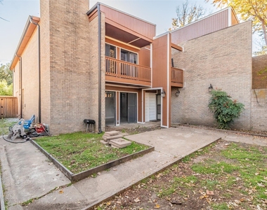 4930 Thunder Road - Photo Thumbnail 2