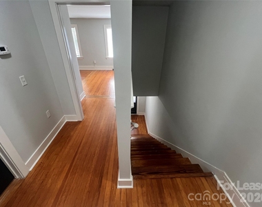 102 W Second Avenue - Photo Thumbnail 6