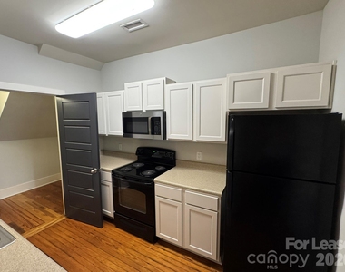 102 W Second Avenue - Photo Thumbnail 2