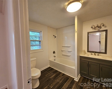 1641 Berkley Street Sw - Photo Thumbnail 11