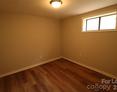 1 Circle Street - Photo Thumbnail 10