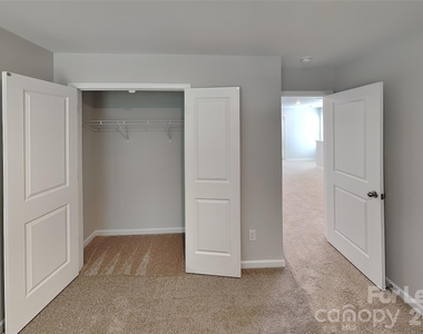 6013 Dutton Drive - Photo Thumbnail 6