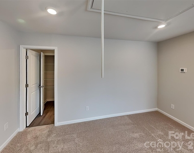 6013 Dutton Drive - Photo Thumbnail 12