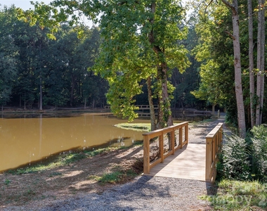 6013 Dutton Drive - Photo Thumbnail 15