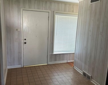 1061 Boaz Road - Photo Thumbnail 16