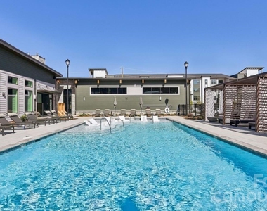 9414 Mallard Creek Road - Photo Thumbnail 4