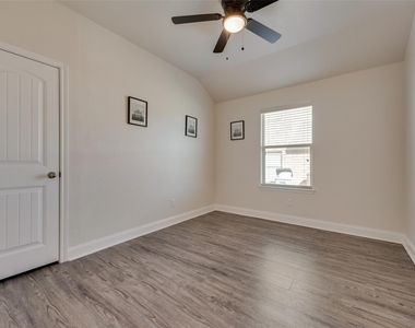 12310 Orloff Drive - Photo Thumbnail 8