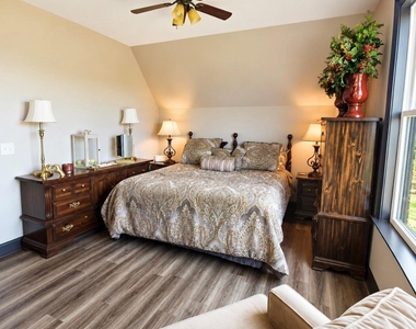 3233 Hahn Scott Road - Photo Thumbnail 12