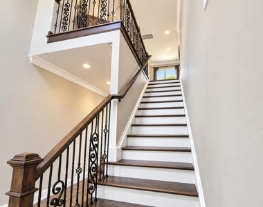 3233 Hahn Scott Road - Photo Thumbnail 3