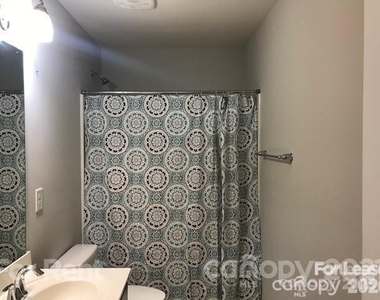 2709 Lawson Drive - Photo Thumbnail 5