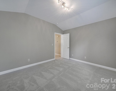 17224 Bridgeton Lane - Photo Thumbnail 16