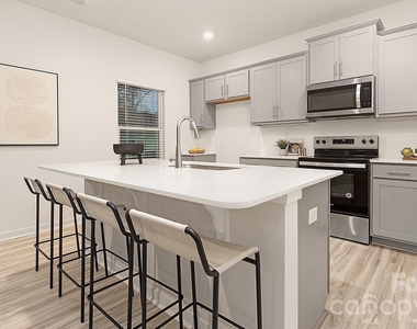177 Logan Farms Drive - Photo Thumbnail 2
