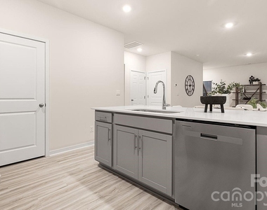 177 Logan Farms Drive - Photo Thumbnail 1