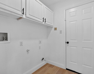 2687 Creekside Way - Photo Thumbnail 19