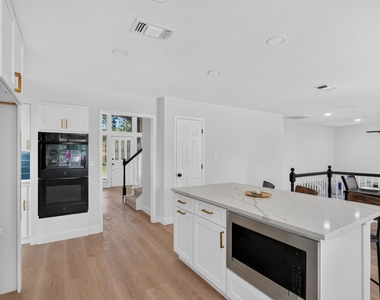 2687 Creekside Way - Photo Thumbnail 17
