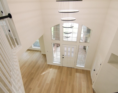 2687 Creekside Way - Photo Thumbnail 4