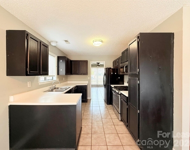 6924 Long Needles Drive - Photo Thumbnail 6