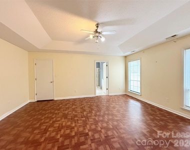 6924 Long Needles Drive - Photo Thumbnail 8